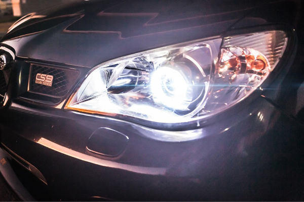Кои се LED фаровите и скриените светла?